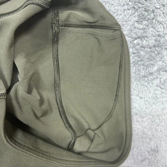 Lululemon Reveal Crop Leggings Women's L Dark Olive Green Gym Yoga Activewear‎ - Picture 6 of 10
